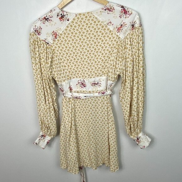 Free People Wonderland Mini Dress Button Down Tie Waist Floral Size XS Bohemian - Picture 15 of 16